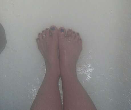 Emrrowley nackt top bilder