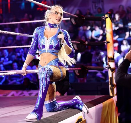 Karmen Petrovic schöne hübsche fotos