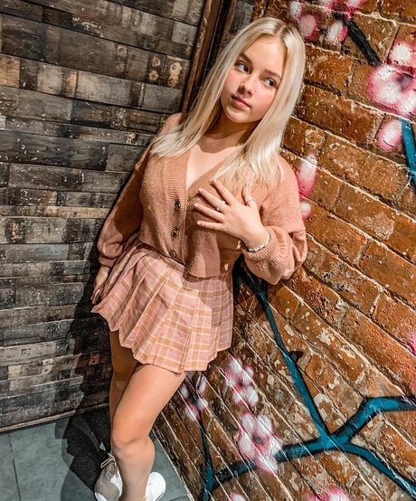 Brooke Marsden pornostar hd foto