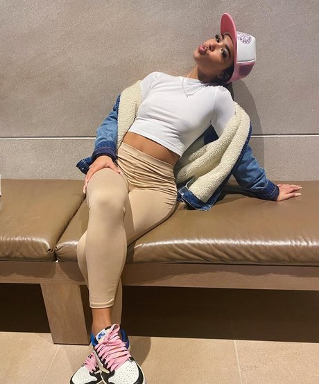 Journi Carr pornostar archiv