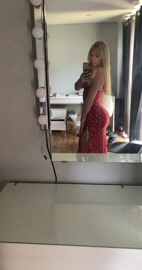 a mae 04 pornostar beste bilder