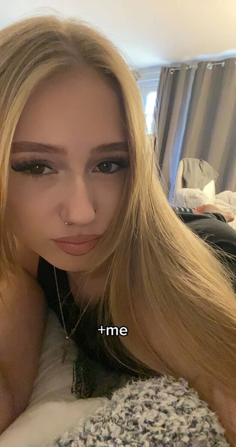 a mae 04 nackt sexy bilder