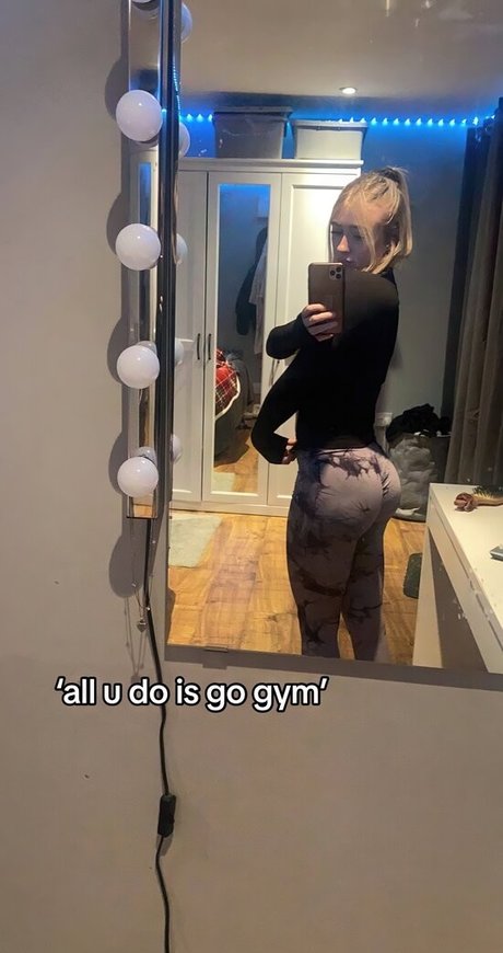 a mae 04 pornostar erotische bild