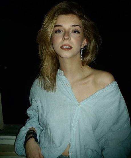 Martina Dell Anna model pornographische bild