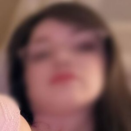 Shybabybun model freie bild