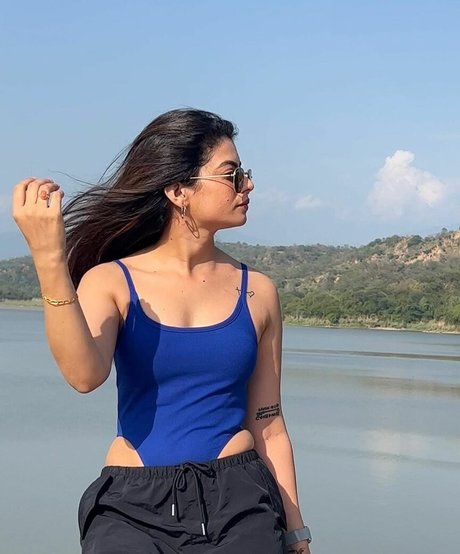 Fiza Choudhary model sexy fotos