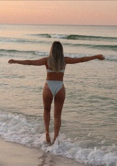 Maddie Perry hd top bilder