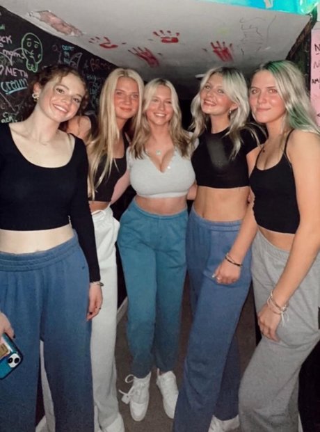 Carsen R freie nackte galerien