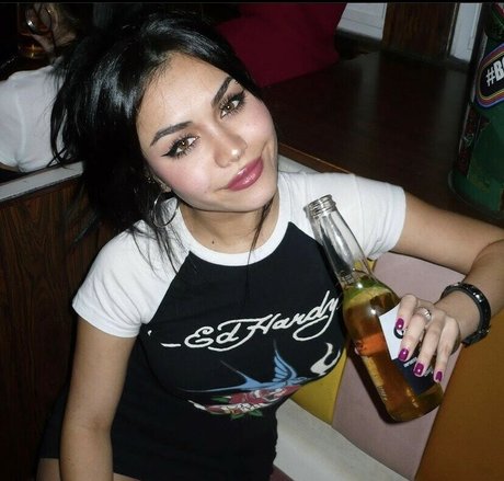 Tara Yummy schöne nackte fotos