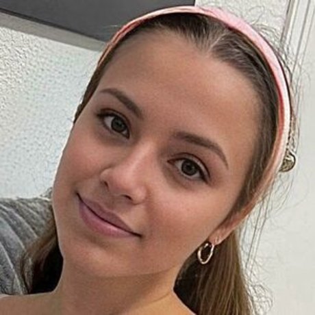 Nalayak Girle nacktheit kostenlose bilder