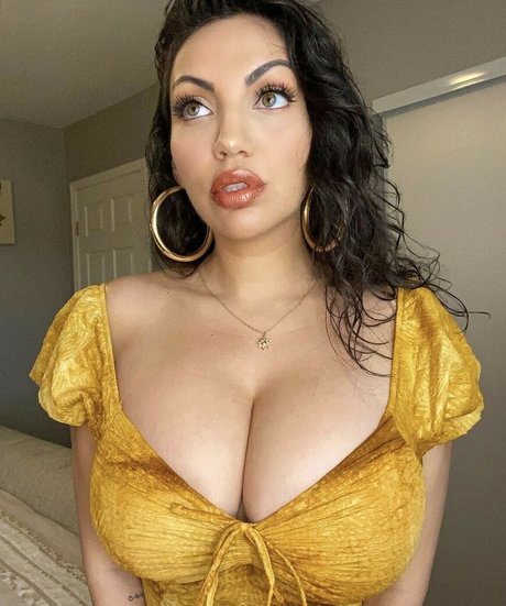 Crueltyfreecurves nackt freie galerie