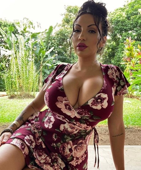 Crueltyfreecurves porno hübsche archiv