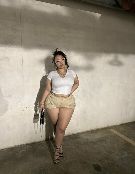 Sophialaurrren erwachsene nackt bild