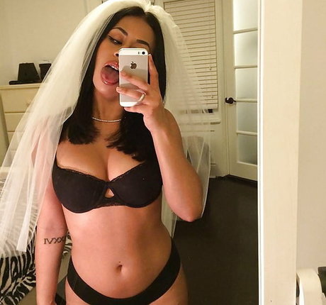 Ajuuki model beste fotos