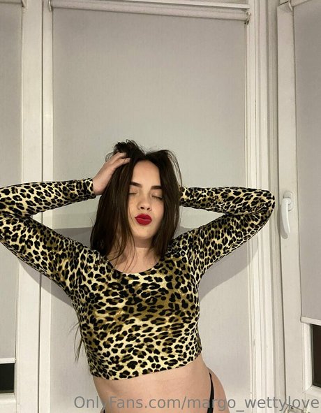 little margo hd top foto