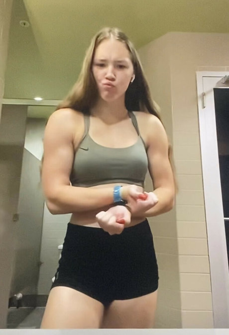 Makayla Turner exklusive pornographische archiv