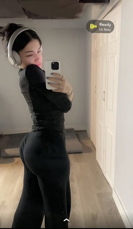 delylahthomas model sexy galerie