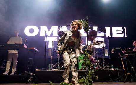 Pommelien Thijs sexy porno bild