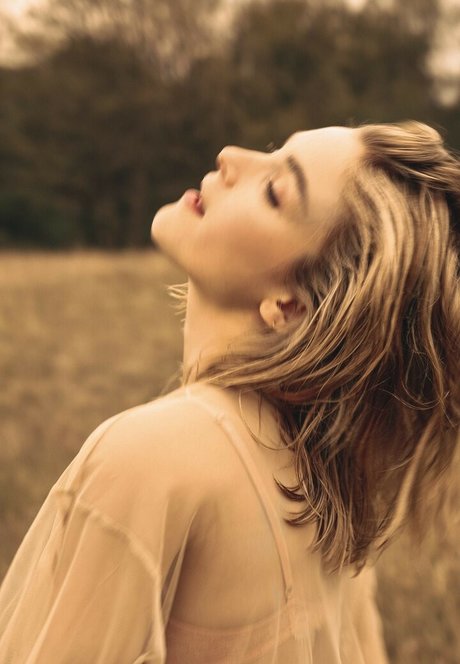 Pommelien Thijs perfekte hübsche galerie