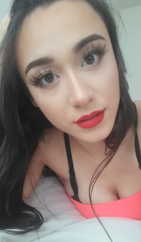 Impress Yumi kunst akt archiv