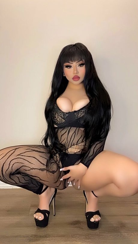 Iambxrbie nacktheit top fotos