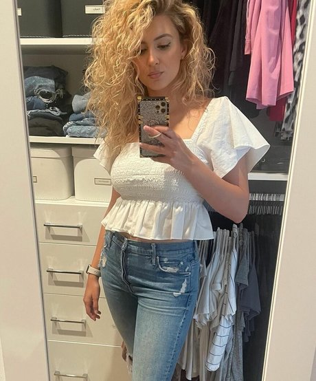 Tori Kelly kunst sex foto