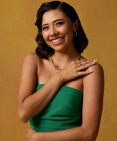 Xochitl Gomez erotische kunst bilder