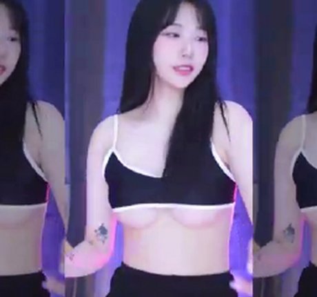 Zoozoo1119_ erotische kunst galerie