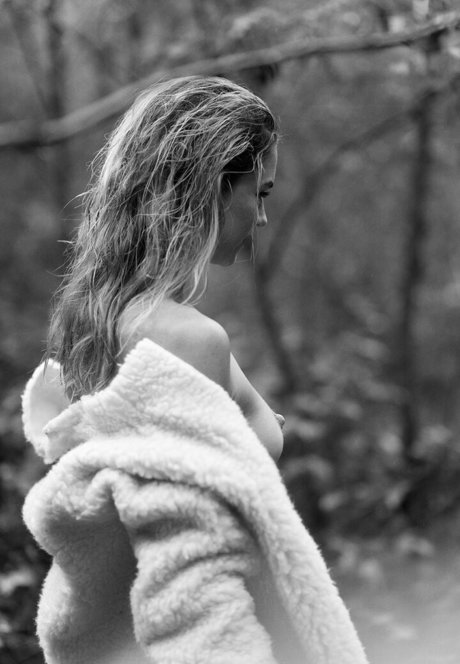 Merel Van Der Wouden exklusive erotische bilder