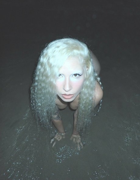 Bente Violet perfekte pornostar fotos