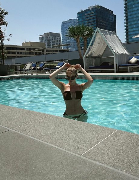 AstaBush porno exklusive galerie