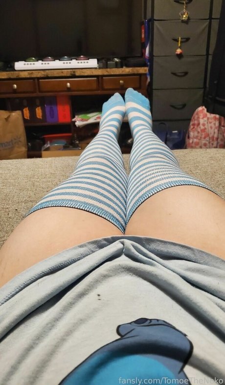 TomoeTheNeko kunst nackte archiv