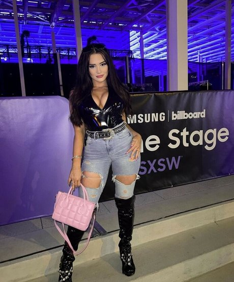 Mae Welsch top perfekte galerien