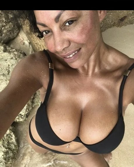 Charmaine Sinclair erwachsene kunst archiv