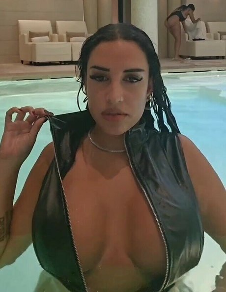 Mikaelabrbs freie sex fotos