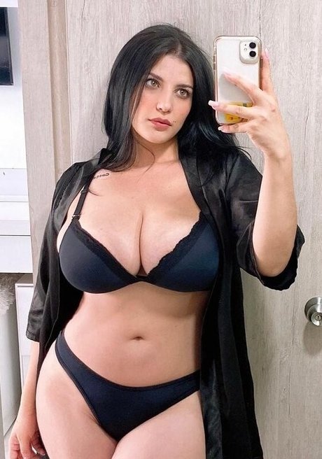 Yoselin castiillo exklusive nackte foto