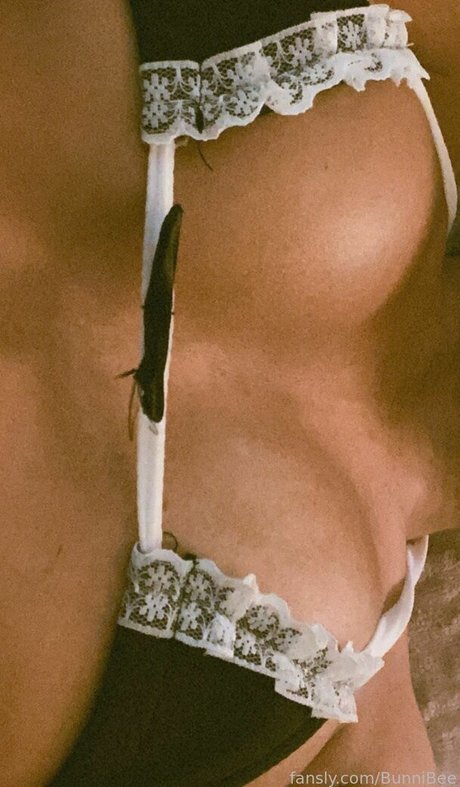 BunniBee sexy xxx galerien
