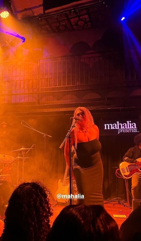 Mahalia exklusive kostenlose galerien