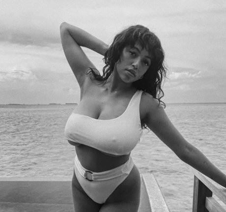 Mahalia nackten pornostar galerien