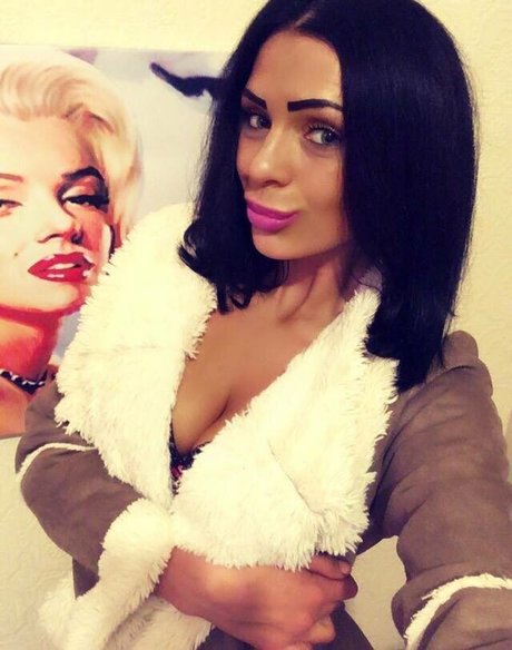 Iasmina Roxana pornostar perfekte fotos