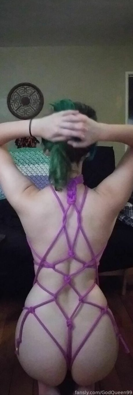 GodQueen99 Profilbild