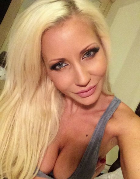 Jennifer Jade pornostar nacktheit archiv