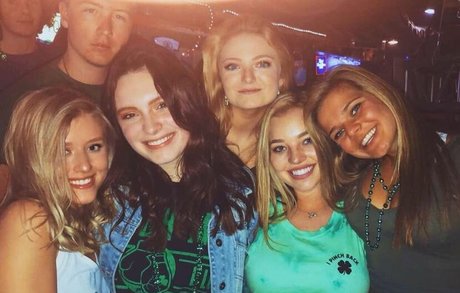 achselhöhlen lecken onlyfans exklusive nette bild