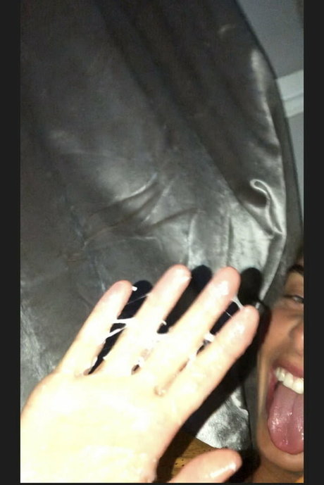 kätzchenfrau onlyfans schöne bild