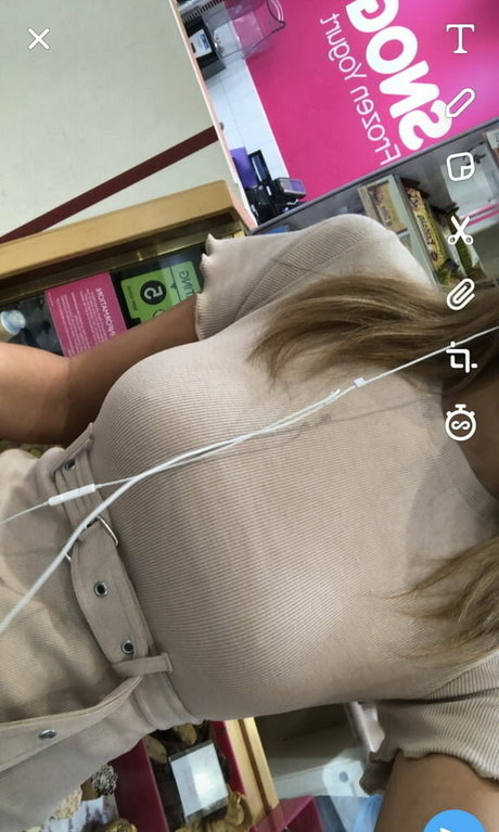 Kyia Peters nackt pornostar bild