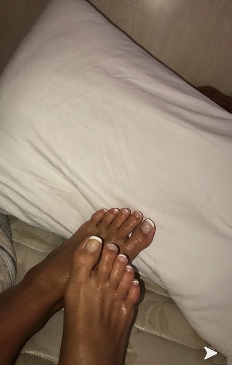 Kyia Peters pornostar kunst galerien