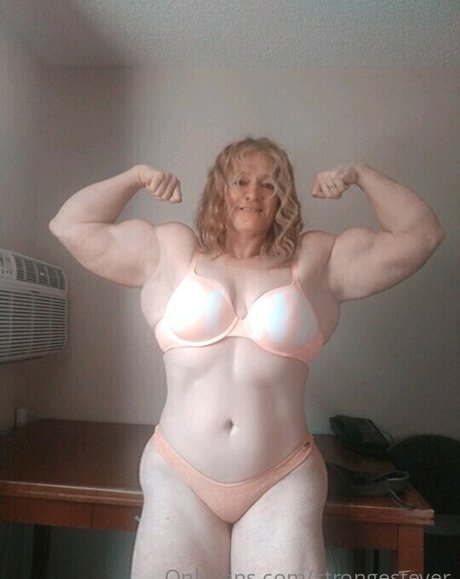 Becca Swanson perfekte akt foto