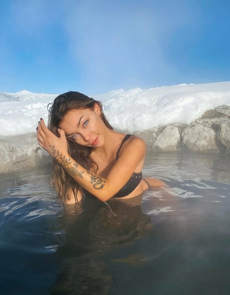 aubreyallia nackte foto