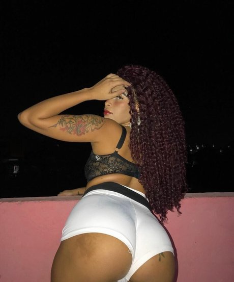 Duny Evelly hübsche erotische bilder