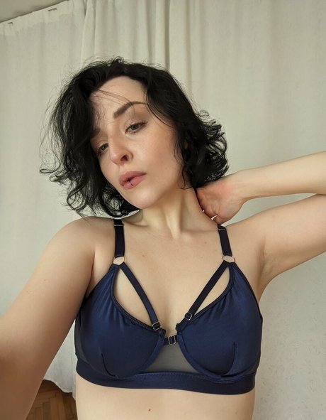 zoeunholy nackt xxx archiv